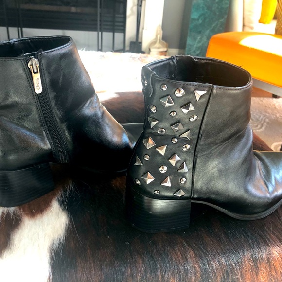 Jazzy Circus by Sam Edelman Studded Boots Sz 7.5 - Picture 6 of 8